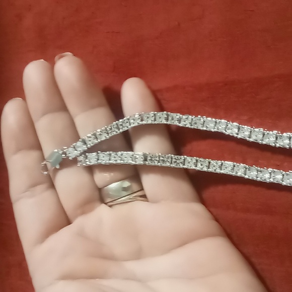 Crystal choker/collar necklace 20 inches can be used with extender. - Picture 3 of 10